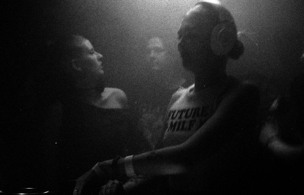 Untitled-1_0002_DRAADLOOS_10.1